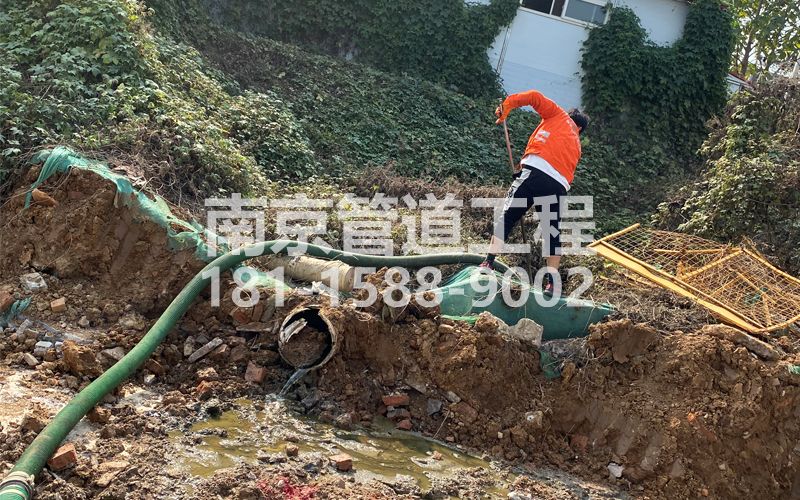 263青马工地化粪池清理